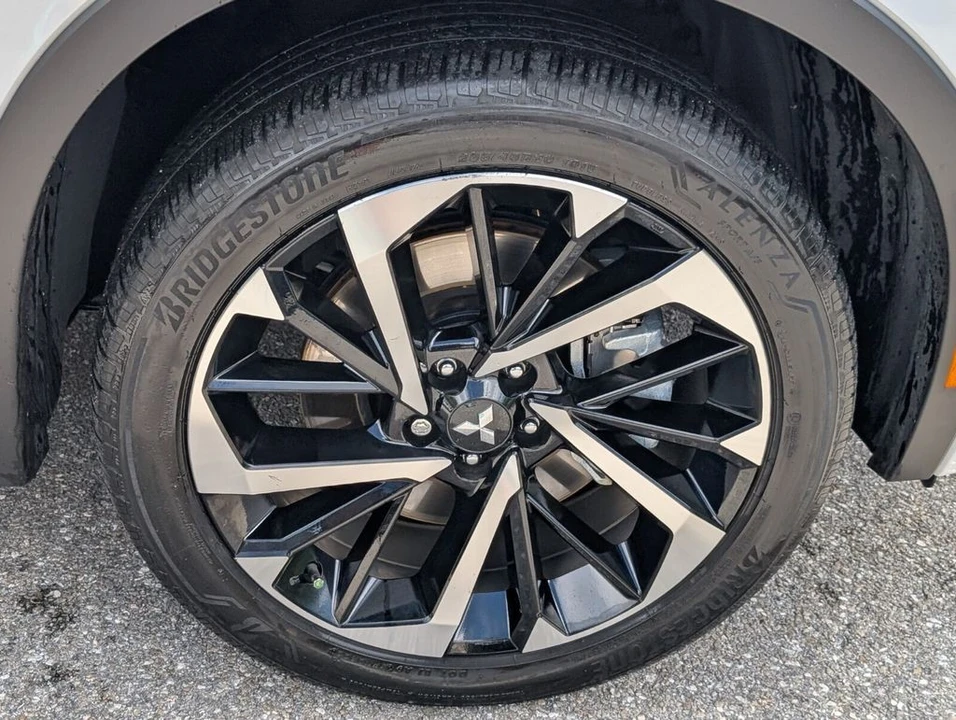 2022 Mitsubishi Outlander - Image 20 of 21
