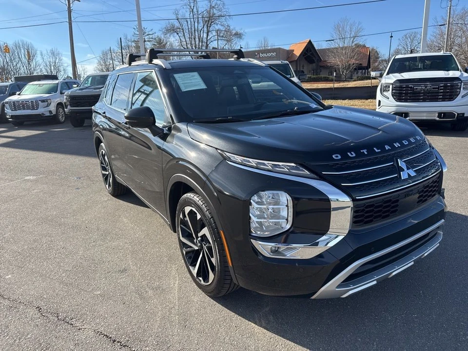 2022 Mitsubishi Outlander - Image 7 of 12