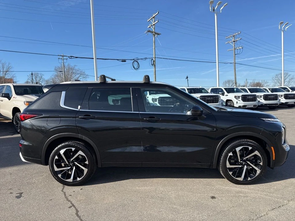 2022 Mitsubishi Outlander - Image 6 of 12