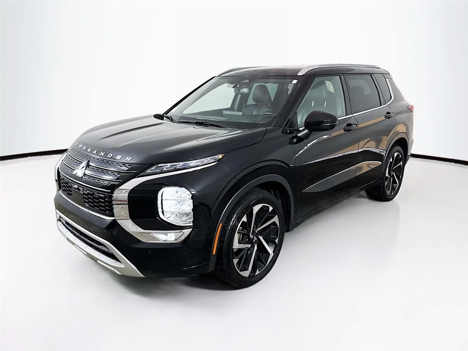 2022 Mitsubishi Outlander - Image 3 of 14
