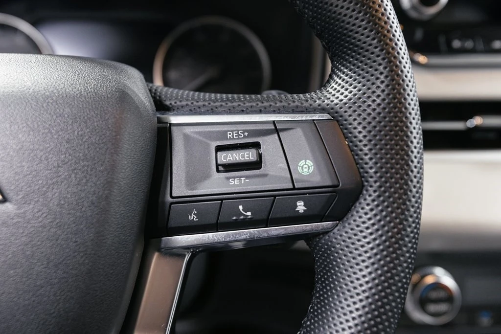 2022 Mitsubishi Outlander - Image 11 of 12