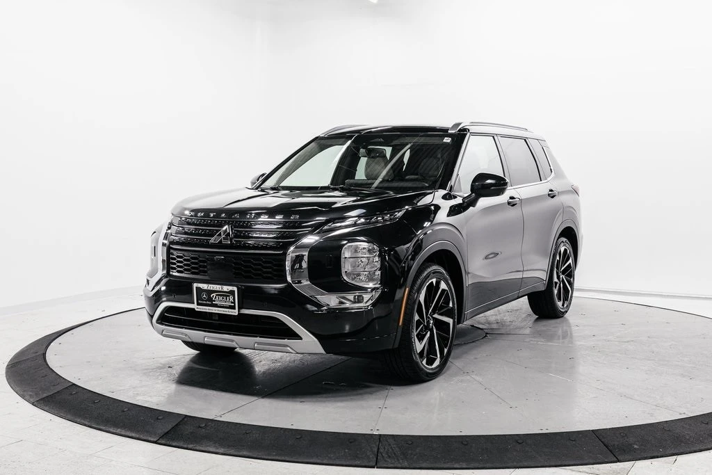 2022 Mitsubishi Outlander - Image 3 of 12