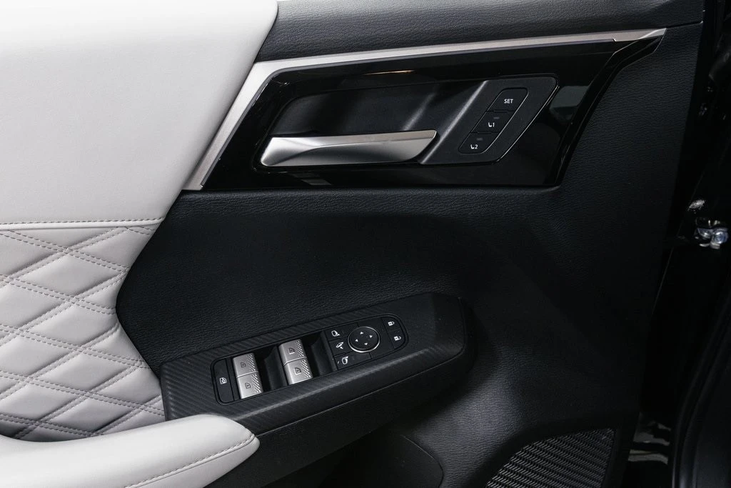 2022 Mitsubishi Outlander - Image 6 of 12