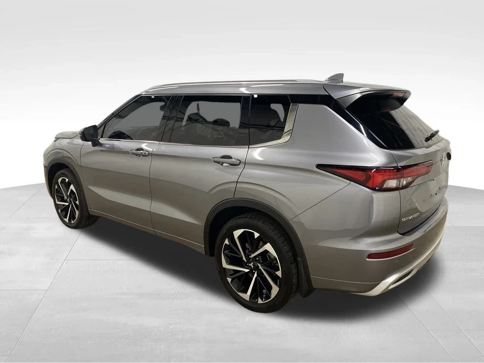 2022 Mitsubishi Outlander - Image 6 of 12