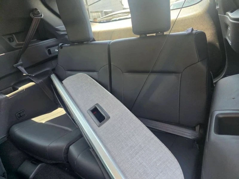 2022 Mitsubishi Outlander - Image 11 of 12