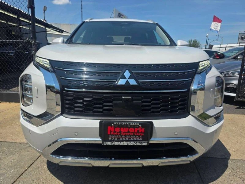 2022 Mitsubishi Outlander - Image 12 of 12