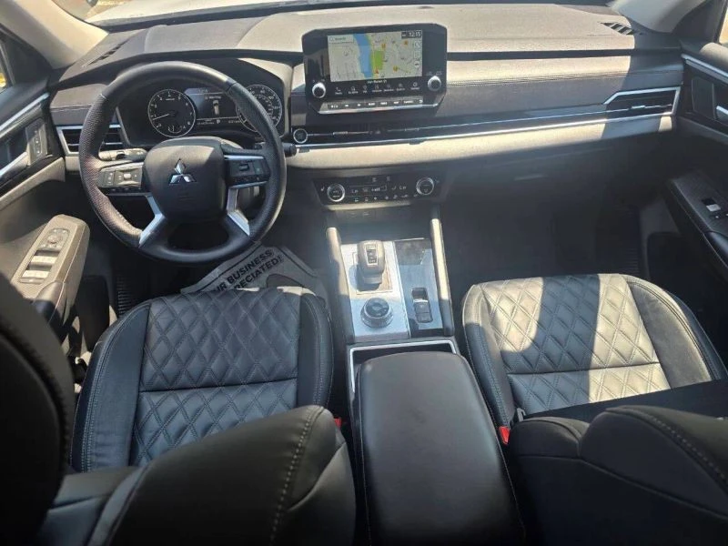 2022 Mitsubishi Outlander - Image 9 of 12