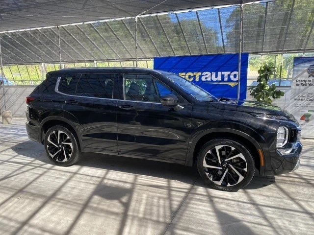 2022 Mitsubishi Outlander - Image 4 of 21