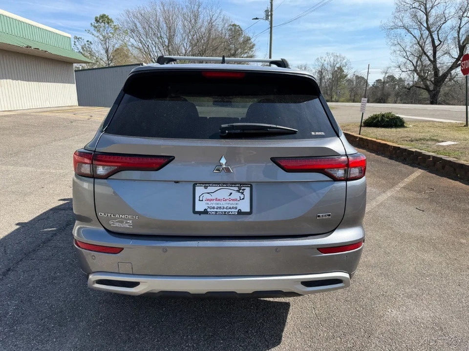 2022 Mitsubishi Outlander - Image 6 of 12