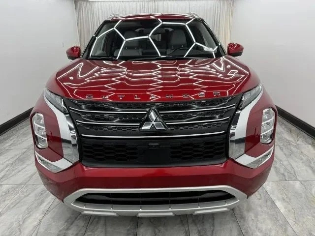 2022 Mitsubishi Outlander - Image 2 of 12