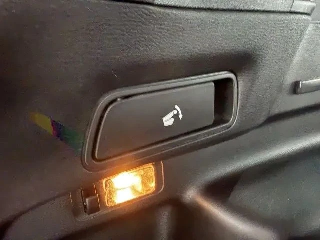 2022 Mitsubishi Outlander - Image 11 of 12