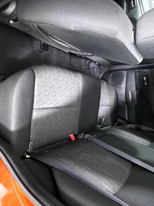 2022 Mitsubishi Outlander - Image 18 of 21