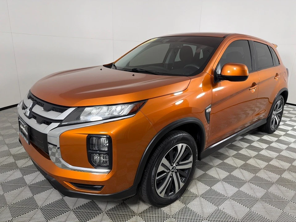 2022 Mitsubishi Outlander - Image 9 of 21
