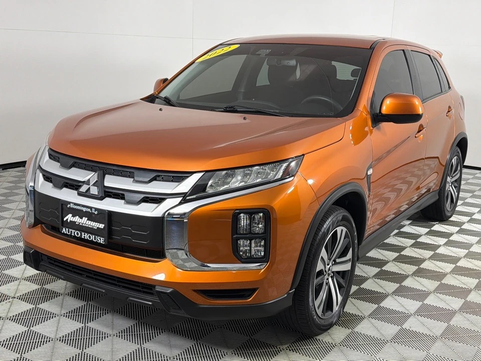 2022 Mitsubishi Outlander - Image 10 of 21