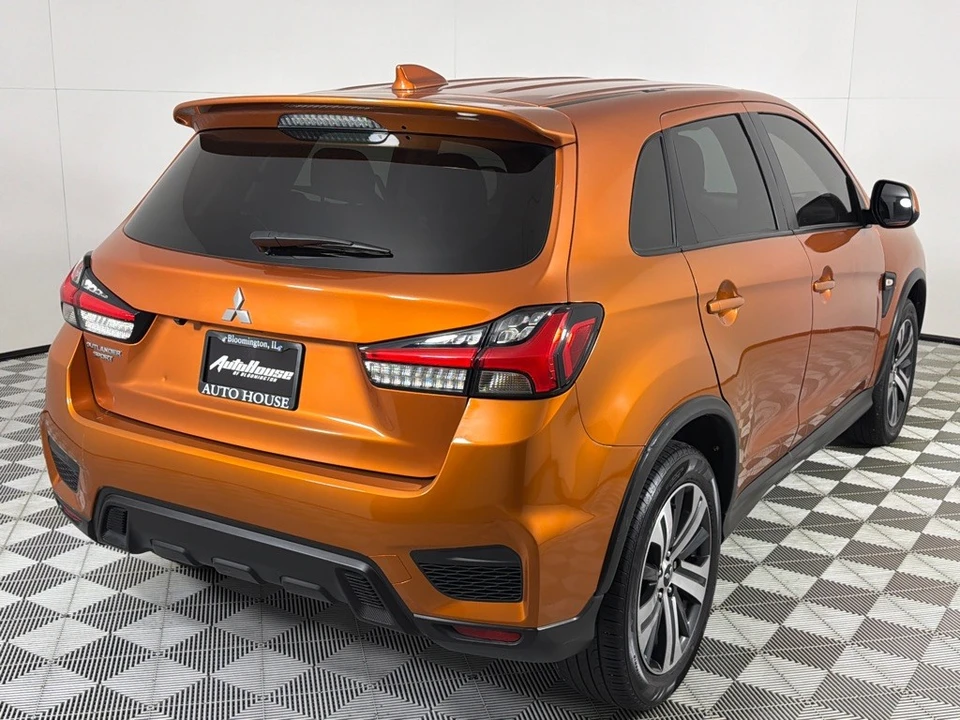 2022 Mitsubishi Outlander - Image 5 of 21