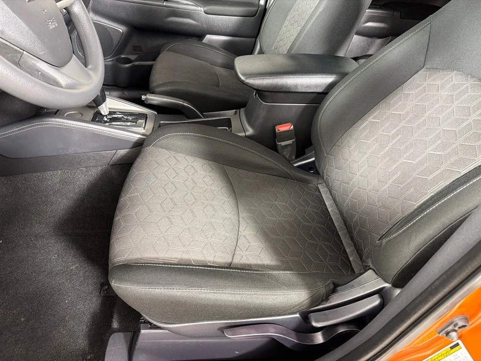 2022 Mitsubishi Outlander - Image 12 of 21