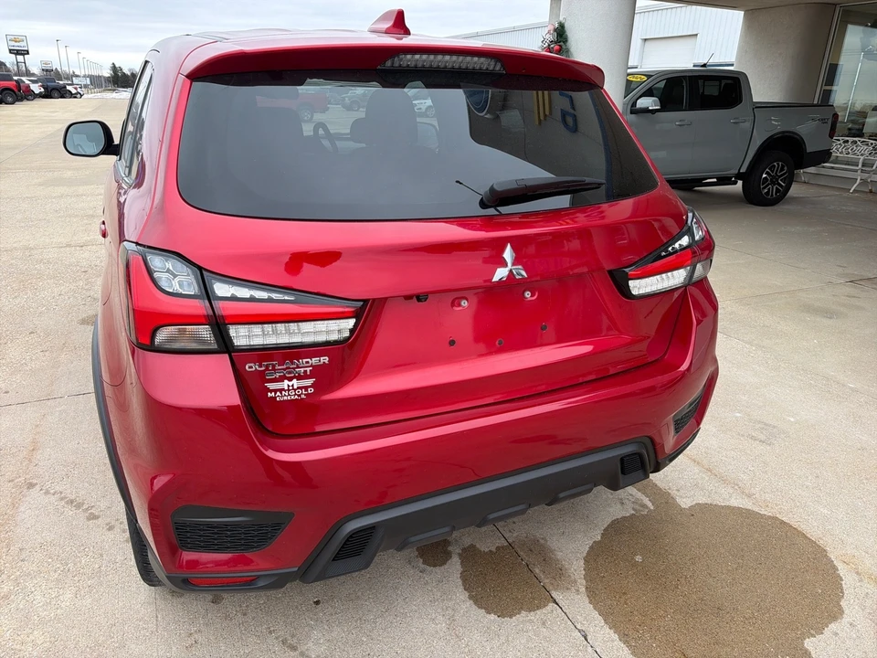 2022 Mitsubishi Outlander - Image 6 of 21