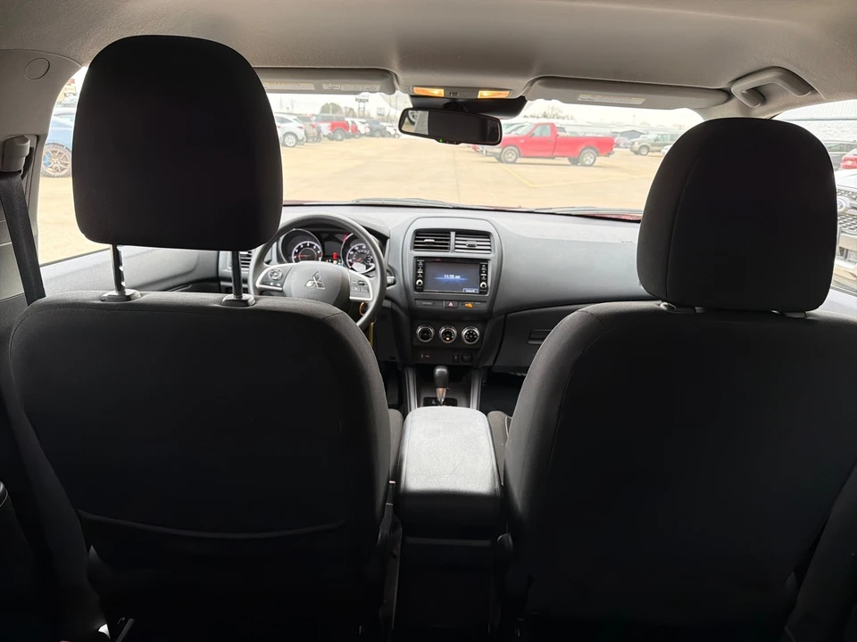 2022 Mitsubishi Outlander - Image 11 of 21
