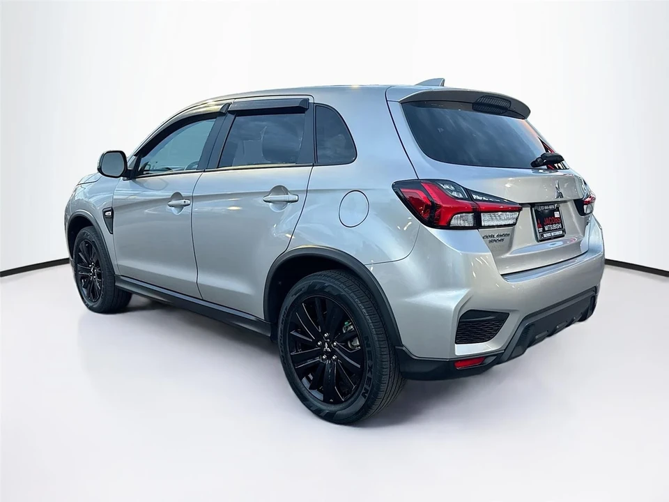 2022 Mitsubishi Outlander - Image 5 of 12