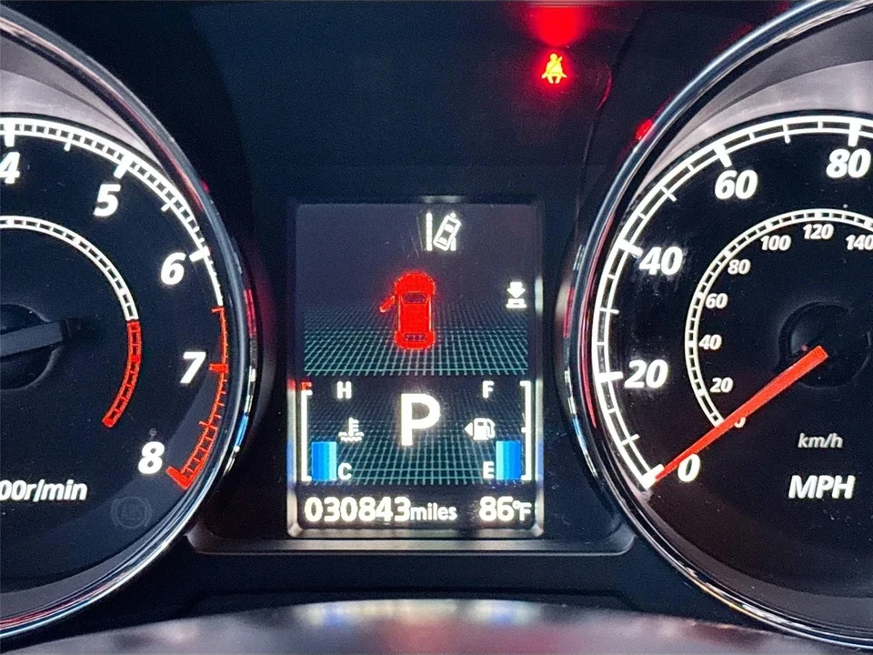 2022 Mitsubishi Outlander - Image 11 of 12
