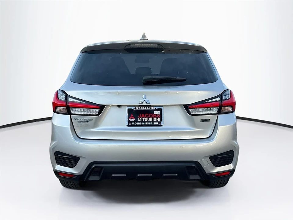 2022 Mitsubishi Outlander - Image 6 of 12