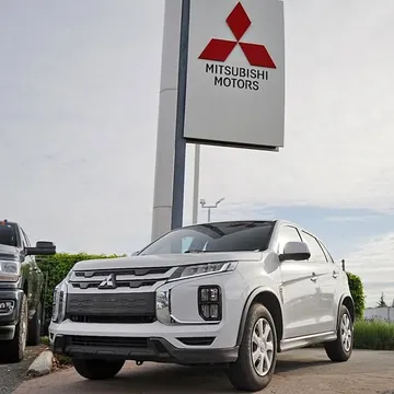 2022 Mitsubishi RVR ES AWC