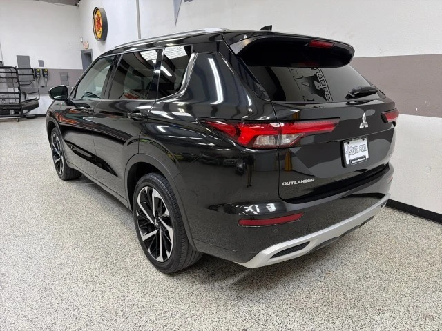 2022 Mitsubishi Outlander - Image 7 of 24