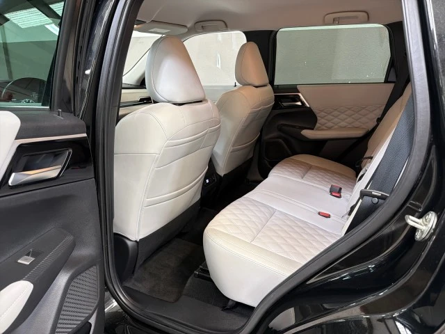 2022 Mitsubishi Outlander - Image 22 of 24