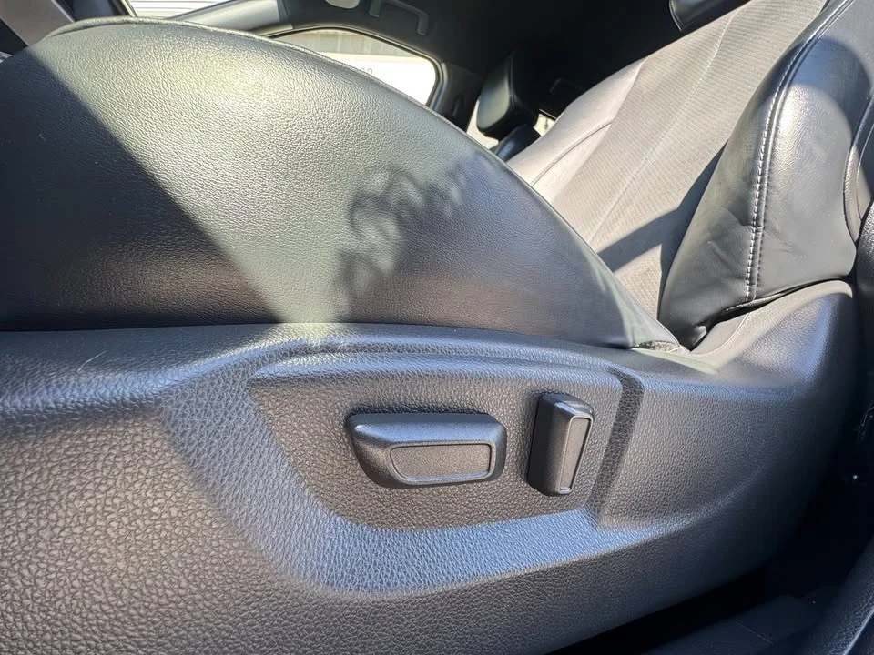2022 Mitsubishi Eclipse - Image 14 of 20