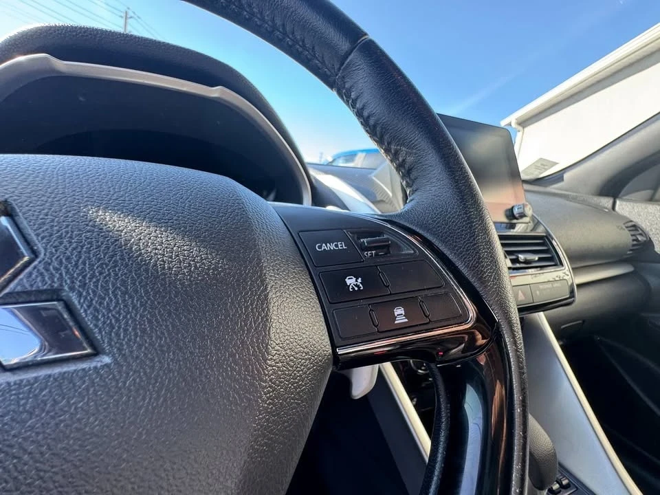 2022 Mitsubishi Eclipse - Image 12 of 20