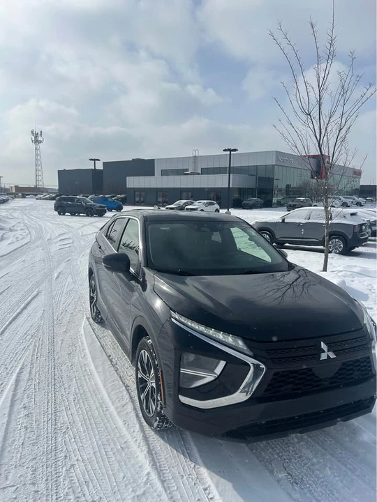 2022 Mitsubishi Eclipse Cross - Image 3 of 10