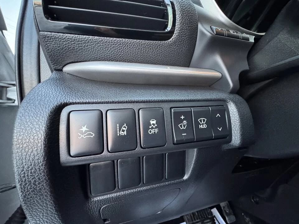 2022 Mitsubishi Eclipse - Image 14 of 20