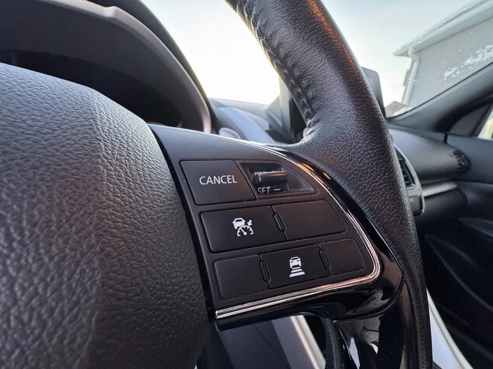 2022 Mitsubishi Eclipse - Image 17 of 20
