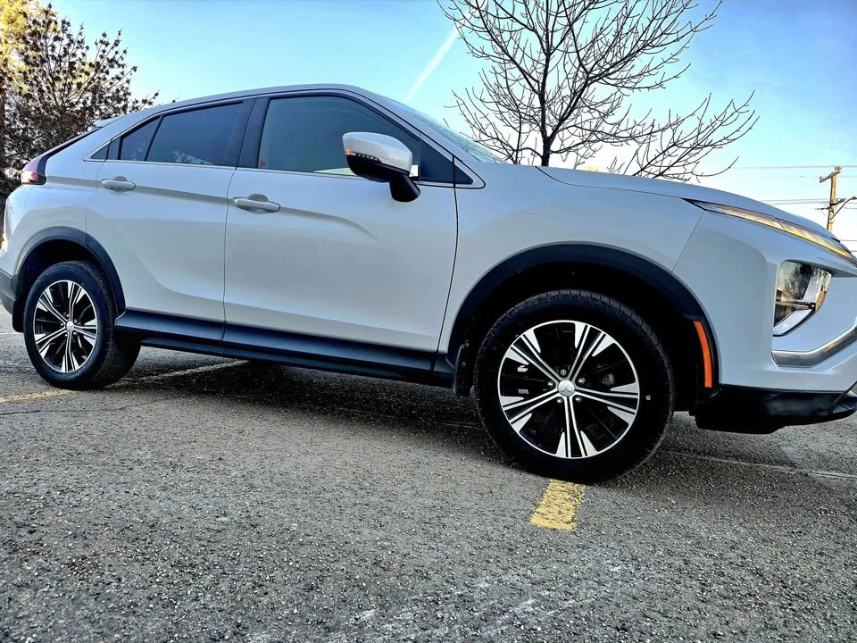 2022 Mitsubishi Eclipse Cross - Image 8 of 17