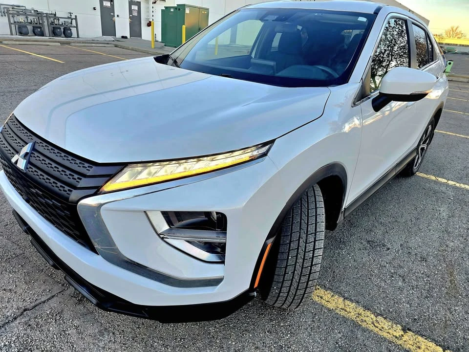 2022 Mitsubishi Eclipse Cross - Image 3 of 17