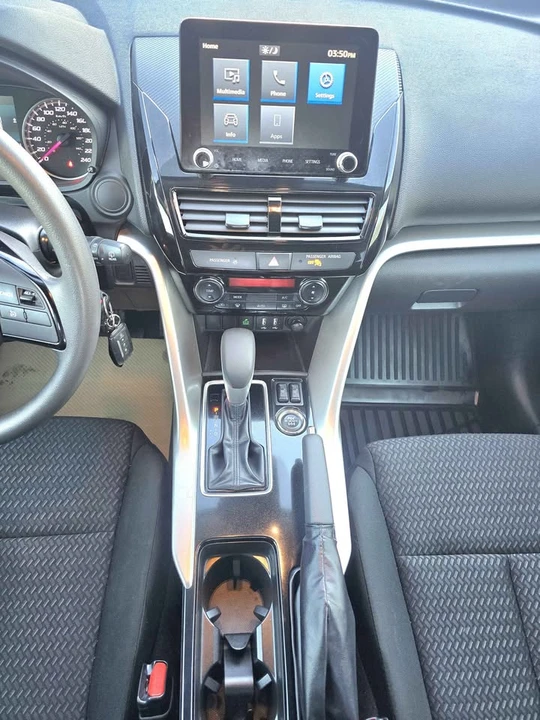 2022 Mitsubishi Eclipse Cross - Image 11 of 17