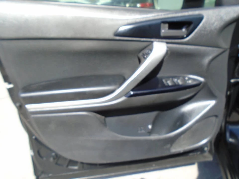 2022 Mitsubishi Eclipse Cross - Image 8 of 20