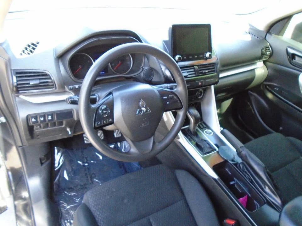 2022 Mitsubishi Eclipse Cross - Image 10 of 19