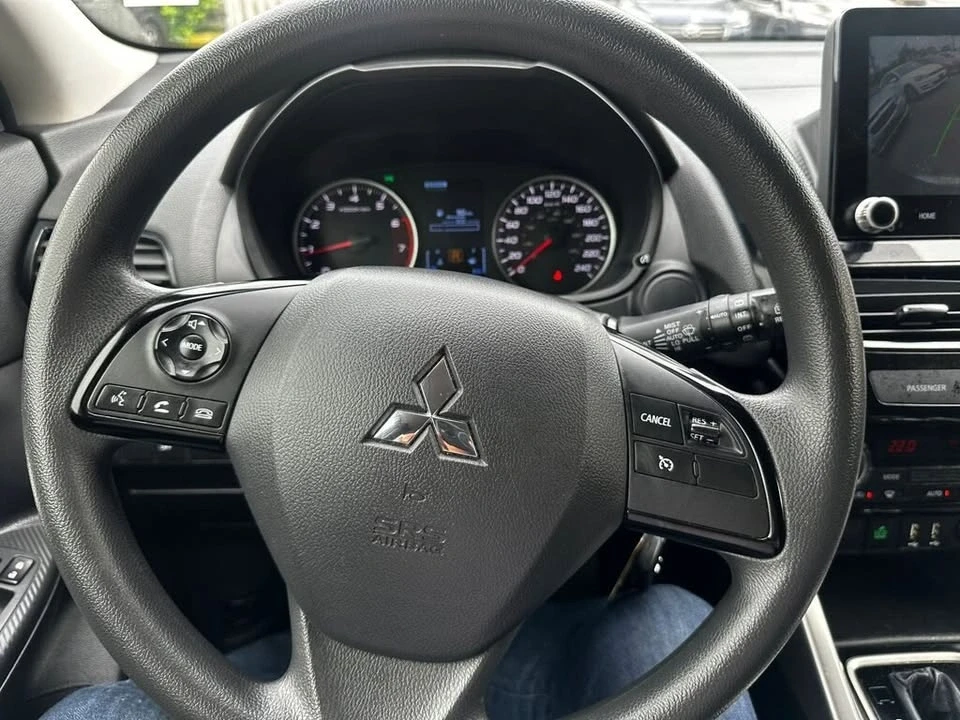 2022 Mitsubishi Eclipse Cross - Image 13 of 17