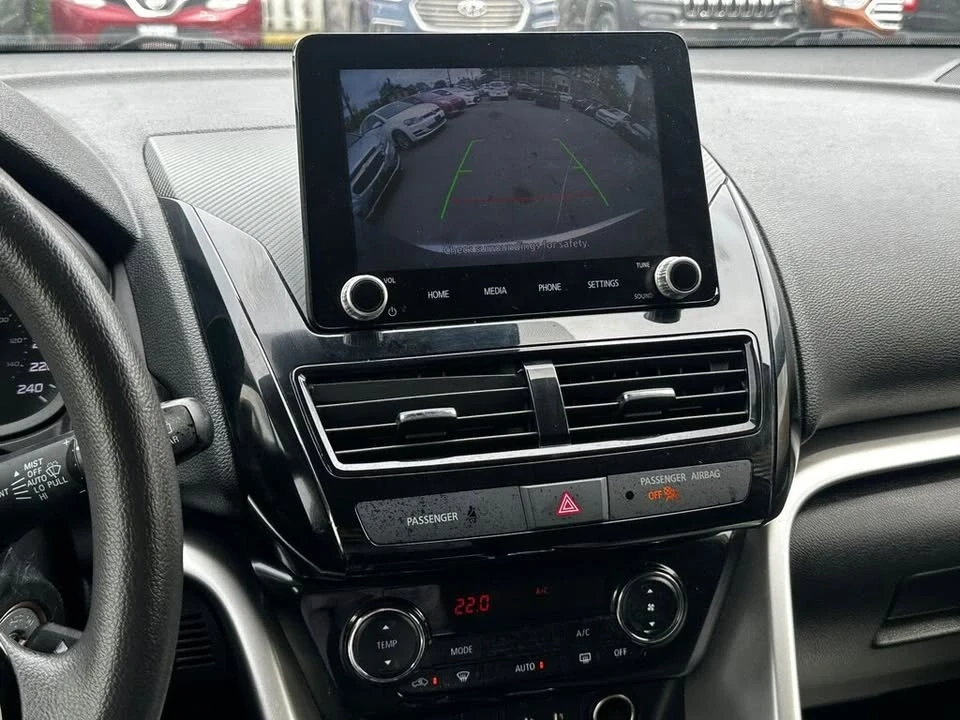 2022 Mitsubishi Eclipse Cross - Image 10 of 17