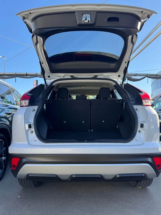 2022 Mitsubishi Eclipse Cross - Image 4 of 12