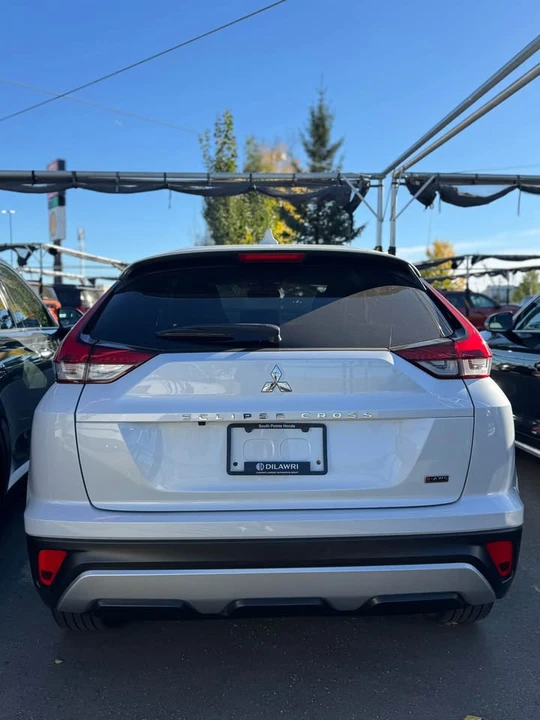 2022 Mitsubishi Eclipse Cross - Image 3 of 12