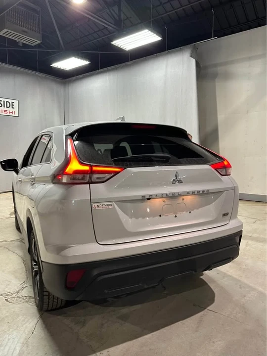 2022 Mitsubishi Eclipse Cross - Image 7 of 9
