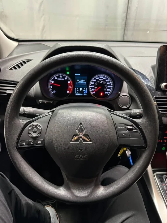 2022 Mitsubishi Eclipse Cross - Image 8 of 9