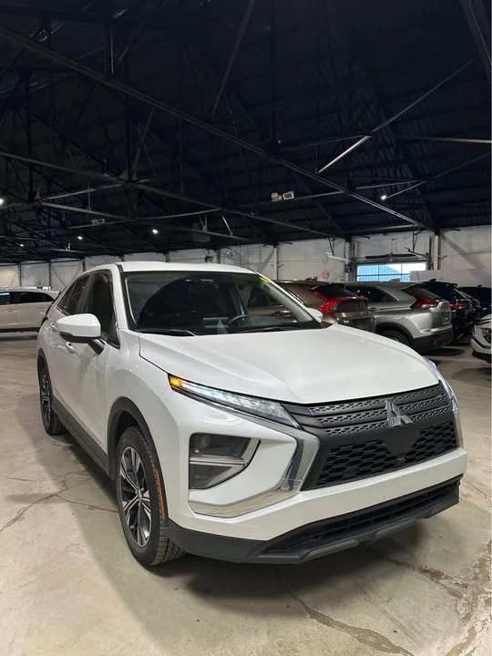 2022 Mitsubishi Eclipse Cross - Image 3 of 9