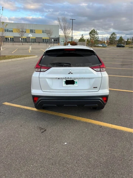 2022 Mitsubishi Eclipse Cross - Image 5 of 15