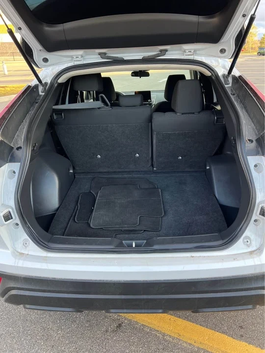 2022 Mitsubishi Eclipse Cross - Image 9 of 15