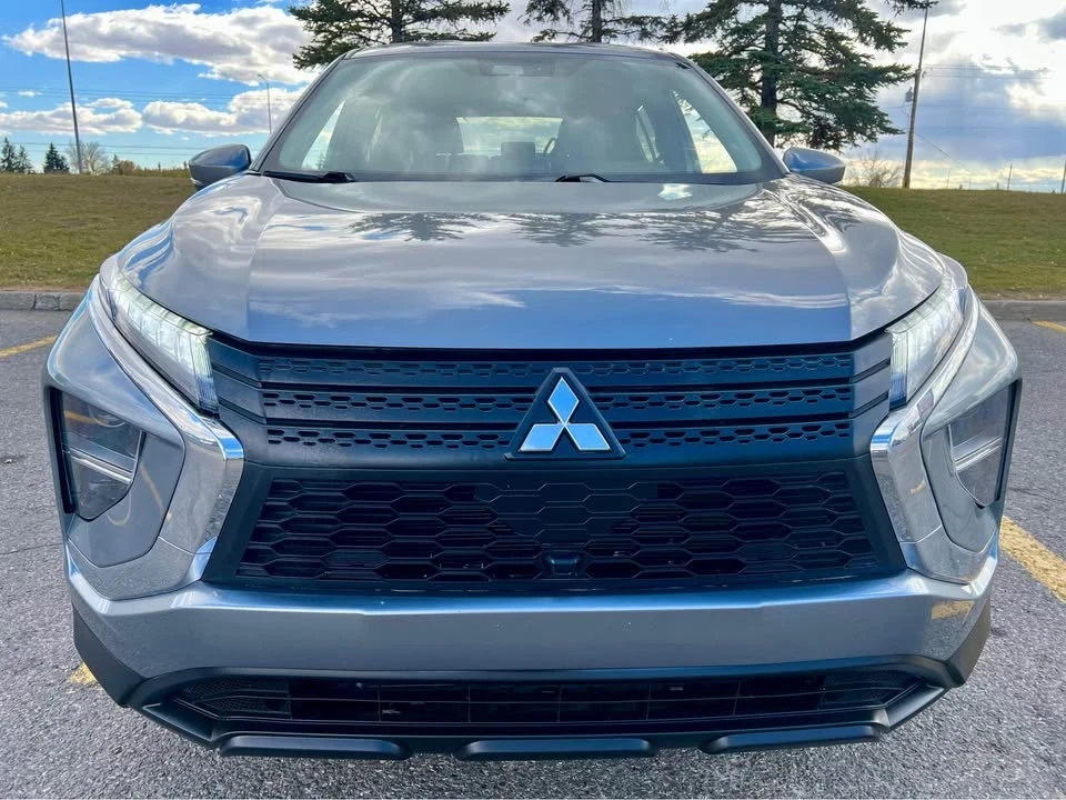 2022 Mitsubishi Eclipse Cross - Image 2 of 16