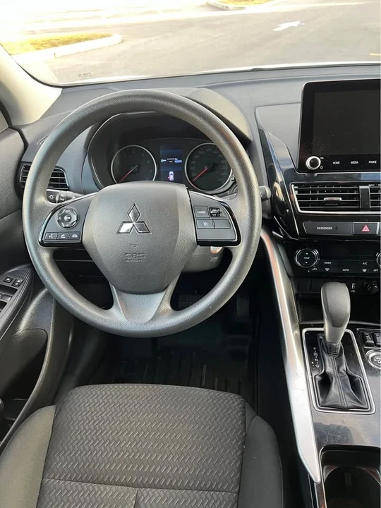 2022 Mitsubishi Eclipse Cross - Image 14 of 15