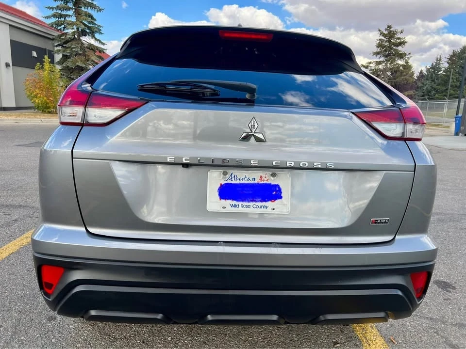 2022 Mitsubishi Eclipse Cross - Image 8 of 16